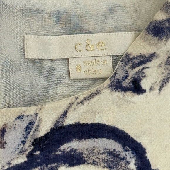 C&E Sleeveless Abstract Artsy Floral Blouse Top Women's Small Keyhole Career - Picture 5 of 10